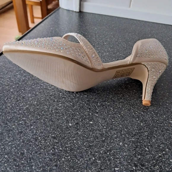 Corelle Ivory Sparkle Heels - Picture 3 of 3